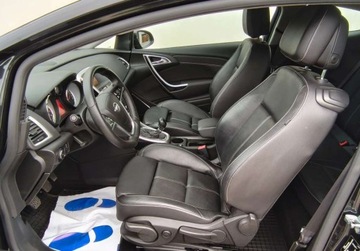 Opel Astra J GTC 1.6 SIDI Turbo ECOTEC 170KM 2014 Opel Astra Opel Astra 1.6 Benzyna 170KM, zdjęcie 17