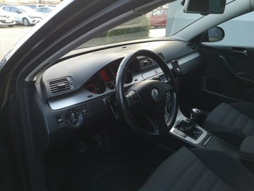 Volkswagen Passat B6 Variant 2.0 TDI PD-DPF 140KM 2007 Volkswagen Passat 2.0 TDI 8V 140KM Klimatronic, zdjęcie 11