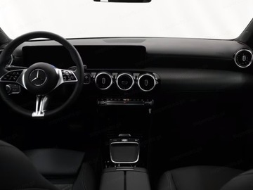 Mercedes CLA C118/X118 Coupe Facelifting 1.3 200 163KM 2025 MERCEDES-BENZ CLA 200 Sedan 1.3 (163KM) 2025, zdjęcie 10