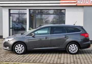 Ford Focus III Kombi Facelifting 1.5 EcoBoost 150KM 2018 Ford Focus 1,5 Benzyna 150KM Xenon Navi Kamera Led Serwis 1.5 Benzyna, zdjęcie 21