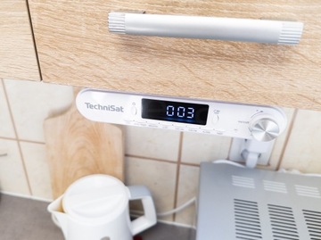 Подвешенное нижнее шар Bluetooth FM. Светодиодный Technisat