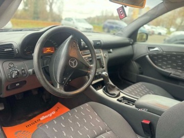 Mercedes Klasa C W203 Coupe W203 1.8 129KM 2001 Mercedes-Benz Klasa C Mercedes-Benz C180 W203 2,0 Benzyna LPG Zamiana 2.0, zdjęcie 8