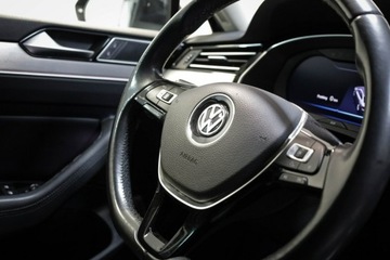 Volkswagen Passat B8 Limousine 2.0 TDI SCR 240KM 2016 Volkswagen Passat Salon, zdjęcie 11