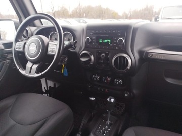 Jeep Wrangler III Unlimited Facelifting 3.6 V6 Pentastar 284KM 2016 JEEP WRANGLER III 3.6 V6 284 KM Bezwypadkowy, SPORT, Automat, VAT 23%, zdjęcie 14