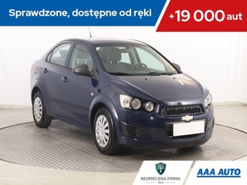 Chevrolet Aveo T300 Sedan 1.2 70KM 2013 Chevrolet Aveo 1.2 i 16V, Salon Polska