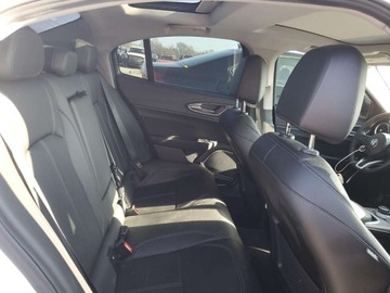 Alfa Romeo Giulia II Sedan Facelifting 2.0 Turbo 280KM 2020 Alfa Romeo Giulia TI 2020 2.0l 2.0 Benzyna 280KM, zdjęcie 10