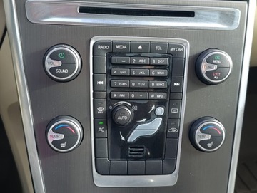 Volvo XC60 I SUV Facelifting 3.0 T6 304KM 2014 VOLVO XC60 T6, Automat, Dokumentacja Podgrzewane fotele, AWD, zdjęcie 19