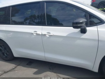 Chrysler Pacifica II 2023 Chrysler Pacifica Hybrid Limited 2023 3.6 Hybryda 287KM, zdjęcie 7