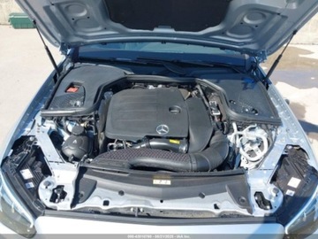 Mercedes Klasa E W213 2022 Mercedes-Benz Klasa E 350 4Matic 2022 2.0l 2.0 Benzyna 255KM, zdjęcie 8