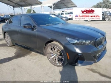 BMW Seria 5 G90-91 2024 BMW Seria 5 530i, 2024r., 2.0L 2.0 Benzyna 255KM