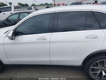 Mercedes GLC C253 2021 Mercedes-Benz GLC 2021r, 300, 4Matic, 2.0L 2.0 Benzyna 255KM, zdjęcie 3