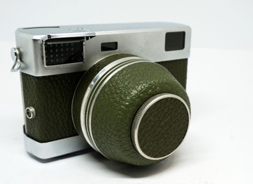 Очень красивый дальномерный фотоаппарат Zeiss Carl VEB Werra IV, оливково-зеленый.