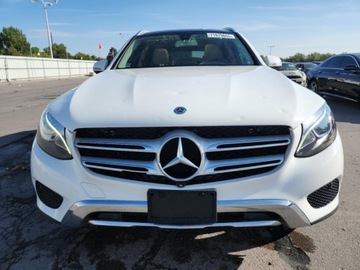 Mercedes GLC C253 SUV 2.0 250 211KM 2017 Mercedes-Benz GLC 2017 MERCEDES-BENZ GLC 300 4MATIC 2.0 Benzyna 211KM, zdjęcie 4