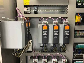 Инвертор VLT Danfoss FC-302P7K5T5E20H1 14,5 А, 7,5 кВт (131B0468)
