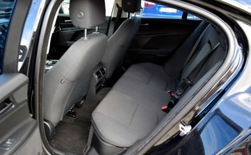 Jaguar XE Sedan 2.0 i4 180KM 2018 Jaguar XE Zarejestrowany SALONOWY Stan 2.0 Diesel 180KM, zdjęcie 13