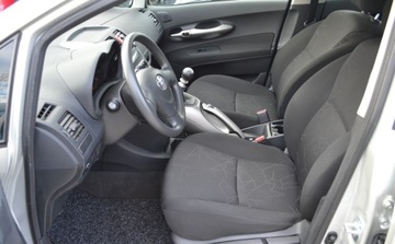 Toyota Auris I Hatchback 1.33VVT-i 100KM 2009 Toyota Auris bezwypadkowe z niski przebiegiem serwisowany w ASO TOYOTA 1.3, zdjęcie 4