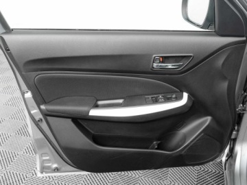 Suzuki Swift VI Hatchback Facelifting 1.2 DualJet SHVS 83KM 2021 Suzuki Swift WD2293S#1.2 Dualjet SHVS Premium CVT, zdjęcie 9