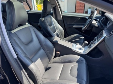 Volvo S60 II Sedan 3.0 T6 304KM 2012 Volvo S60 3.0 Benz T6 R-DESIGN Bogata Wersja 3.0 Benzyna 304KM, zdjęcie 20