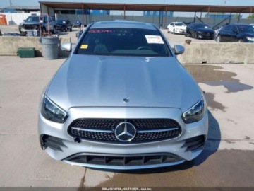Mercedes Klasa E W213 2022 Mercedes-Benz Klasa E 350 4Matic 2022 2.0l 2.0 Benzyna 255KM, zdjęcie 7