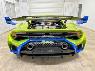 Lamborghini Huracan STO 5.2 V10 640KM 2022 Lamborghini Huracan 2022r., Sto, 5.2L, od ubezpieczalni 5.2 Benzyna 639KM, zdjęcie 2