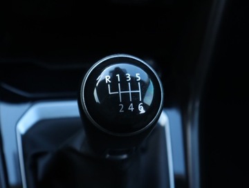 Volkswagen T-Roc I SUV 1.5 TSI ACT 150KM 2019 VW T-Roc 1.5 TSI, Salon Polska, Klima, zdjęcie 17