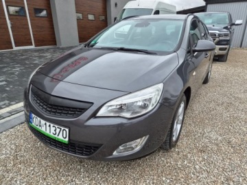 Opel Astra J Sports Tourer 1.4 Turbo ECOTEC 140KM 2012 Opel Astra Sliczna 1.4 b Ful Opcja Bezwypadkowa Zarejestrowana Gwarancja, zdjęcie 2