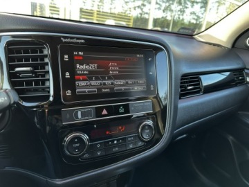 Mitsubishi Outlander III SUV Facelifting 2017 2.0 150KM 2018 Mitsubishi Outlander 7-osób! 1-rej.2019 Łopatki, zdjęcie 21