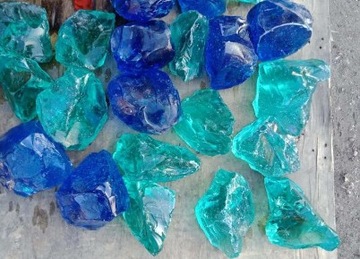 СТЕКЛЯННЫЕ ГАБИОНЫ ИЗ ГОЛУБОГО КАМЕНЯ 20кг 10-20см