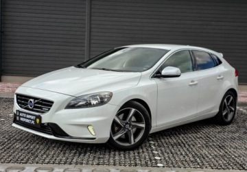 Volvo V40 II Cross Country D3 150KM 2013 Volvo V40 R-DESIGN D3 2,0 R5 150KM Automat 2.0 Diesel 150KM