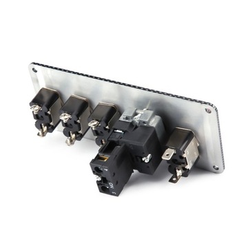 Панель зажигания двигателя автомобиля