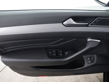 Volkswagen Passat B8 2020 Volkswagen Passat Variant GTE 218 KM Hybryda Plug-, zdjęcie 22