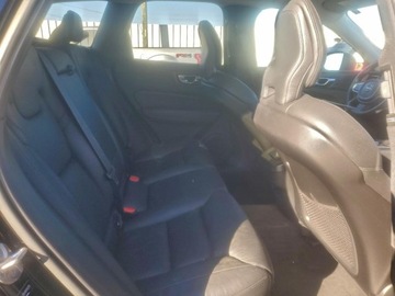 Volvo XC60 II 2022 Volvo XC 60 B5 Momentum 2022 2.0 Benzyna 247KM, zdjęcie 11