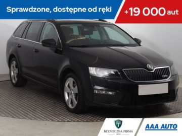 Skoda Octavia III Kombi 2.0 TDI CR DPF 150KM 2015 Skoda Octavia 2.0 TDI, DSG, Xenon, Bi-Xenon