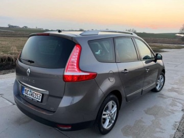 Renault Grand Scenic II Grand Scenic 2013 Energy dCi 130KM 2015 Renault Grand Scenic Rodzinny Grand Scenic 1.6D.130KMKamera Parktroniki Le, zdjęcie 8