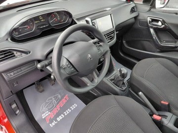 Peugeot 208 I Hatchback 5d Facelifting 1.2 PureTech 82KM 2017 Peugeot 208 Allure Navi Kamera Panorama Podgrzewane fotele Elektryka PDC A, zdjęcie 10