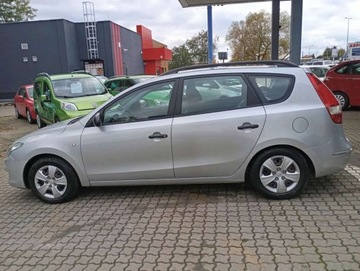 Hyundai i30 I CW Facelifting 1.4 DOHC 109KM 2010 Hyundai i30 1.4i 16v PROSTA benzyna KLIMATYZACJA stan IDEALNY BEZ rdzy 1.4, zdjęcie 18