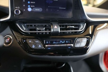 Toyota C-HR I Crossover Facelifting 2.0 Hybrid Dynamic Force 184KM 2022 Toyota C-HR 2.0 Hybrid GR Sport 2.0 Hybryda 184KM, zdjęcie 11