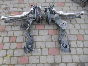 KOLEOS II ZWROTNICA PRAWA LEWA TYŁ