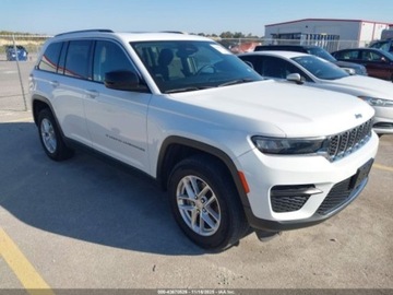 Jeep Grand Cherokee V 2023 Jeep Grand Cherokee 2023 Jeep Grand Cherokee Laredo 4x4 3.6 Benzyna 293KM, zdjęcie 6