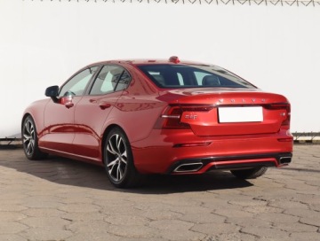 Volvo S60 II Sedan Facelifting 2.0 T4 DRIVE-E 190KM 2019 Volvo S60 T4, Salon Polska, Automat, VAT 23%, zdjęcie 3