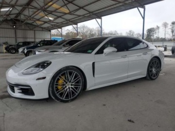Porsche Panamera II Liftback 3.0 330KM 2018 Porsche Panamera 2018 PORSCHE PANAMERA 4, silnik 3.0 L , 3.0 Benzyna 330KM, zdjęcie 1