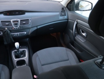 Renault Laguna III Grandtour 2.0 16v 140KM 2008 Renault Laguna 2.0 16V, GAZ, Klima, Klimatronic, zdjęcie 7