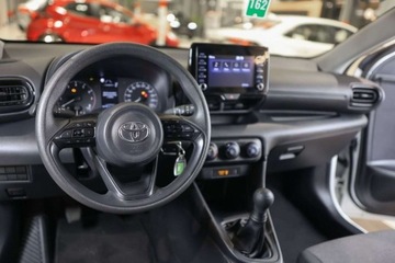 Toyota 2022 Toyota Yaris 1.0 Active Benzyna 72KM, zdjęcie 22