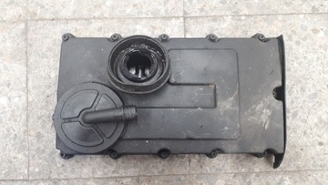 03G103475 pokrywa zaworów Passat 2.0 TDI