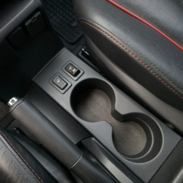 Mazda 5 II 2.0 MZR 150KM 2011 Mazda 5 2.0 MZR-DISI i-stop Center-Line, zdjęcie 31