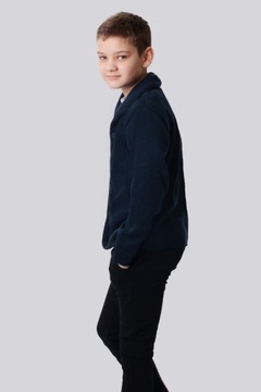 Серый кардиган для мальчика с нашивкой 122