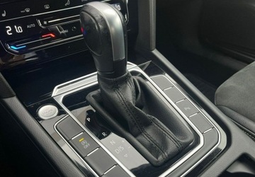 Volkswagen Arteon Fastback Facelifting 2.0 TSI 190KM 2022 Volkswagen Arteon Automat Navi Virtual Grzana fotele przodtyl 190 Koni, zdjęcie 25
