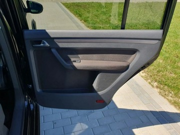 Volkswagen Touran II 2.0 TDI 140KM 2012 Volkswagen Touran 2.0tdi 140KM Cross Bixenon, zdjęcie 25