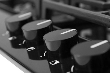 Амика построена -в духовке + газовой пластине с горелкой вок