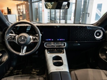 Mercedes CLA C118/X118 2025 MERCEDES-BENZ CLA 180 Progressive Sedan 1.5 (136KM) 2025, zdjęcie 8